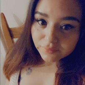 Meet your Posher, Eva